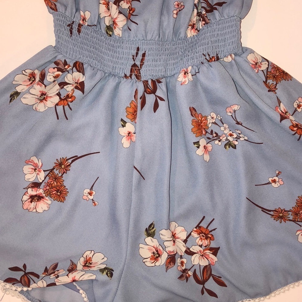 Light Blue Floral Print Off the Shoulder Cinch Waist Romper Size S - Picture 2 of 5